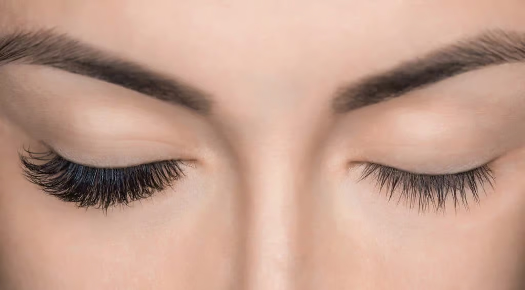 EyelashLatisse